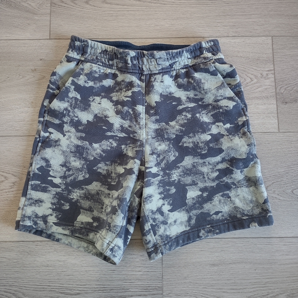 Lululemon Loungeful High-Rise Short 7" Blue/Green Heritage Camo Wash Size 6